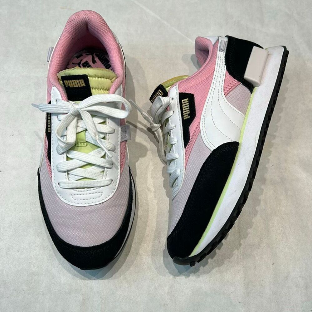 Puma Future Rider Girls Tennis Shoes Sneakers Pink Black White Youth Sz 5 388205